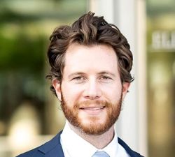 Adam Schlenger headshot